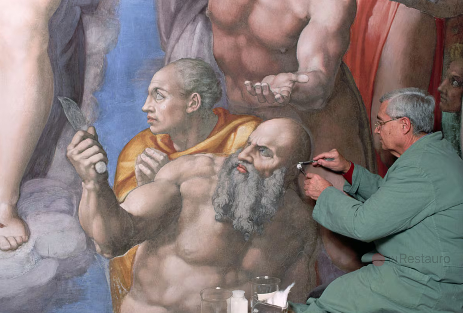 Gianluigi Colalucci trabajando en la restauración de la Capilla Sixtina. Gianluigi Colalucci, en agosto de 1993 ante uno de los frescos de la Capilla Sixtina.Vittoriano Rastelli (Corbis via Getty Images)