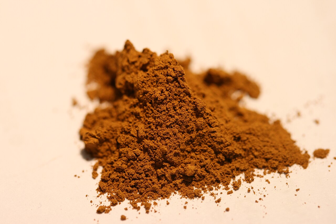 Tierra de siena natural — pigmento de tierra base de la paleta de Velázquez
