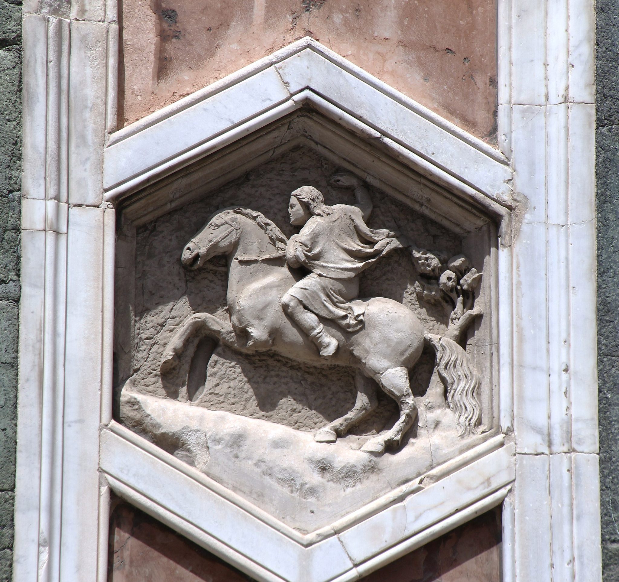Detalle de relieve del Campanile